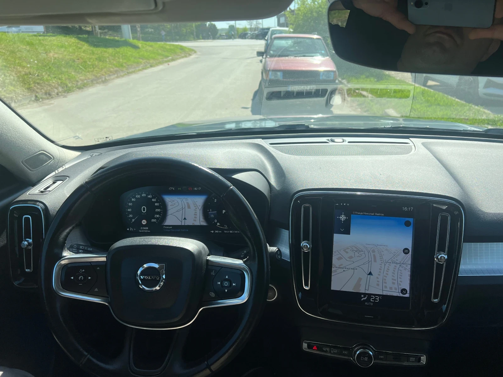 Volvo XC40 2.0 D-150 кс. 4х4 АВТОМАТ , снимка 7 - Автомобили и джипове - 54335772