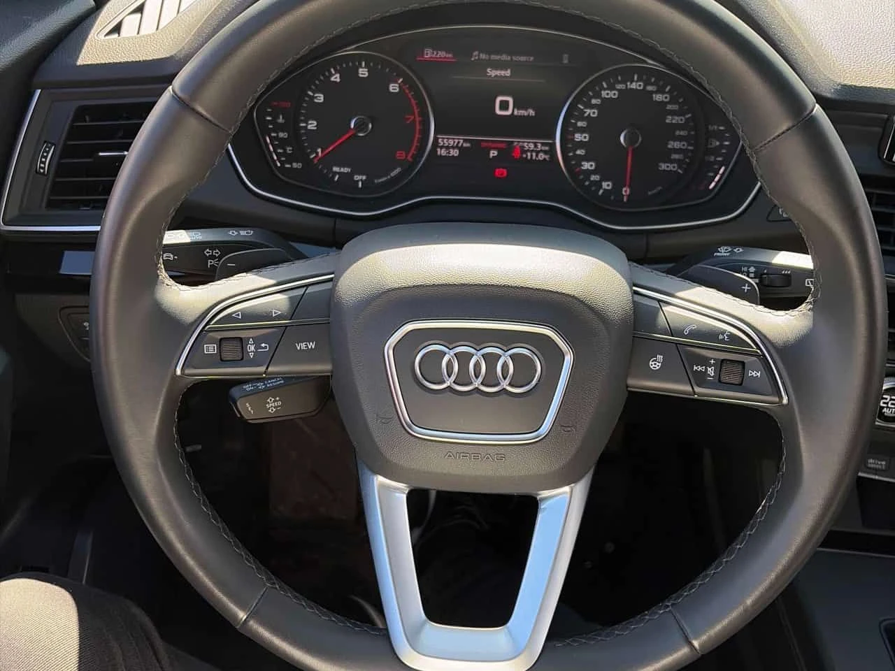 Audi Q5 | Komfort | DISTRONIC | ПОДГРЕВ | ДВА КЛЮЧА | , снимка 8 - Автомобили и джипове - 54529153