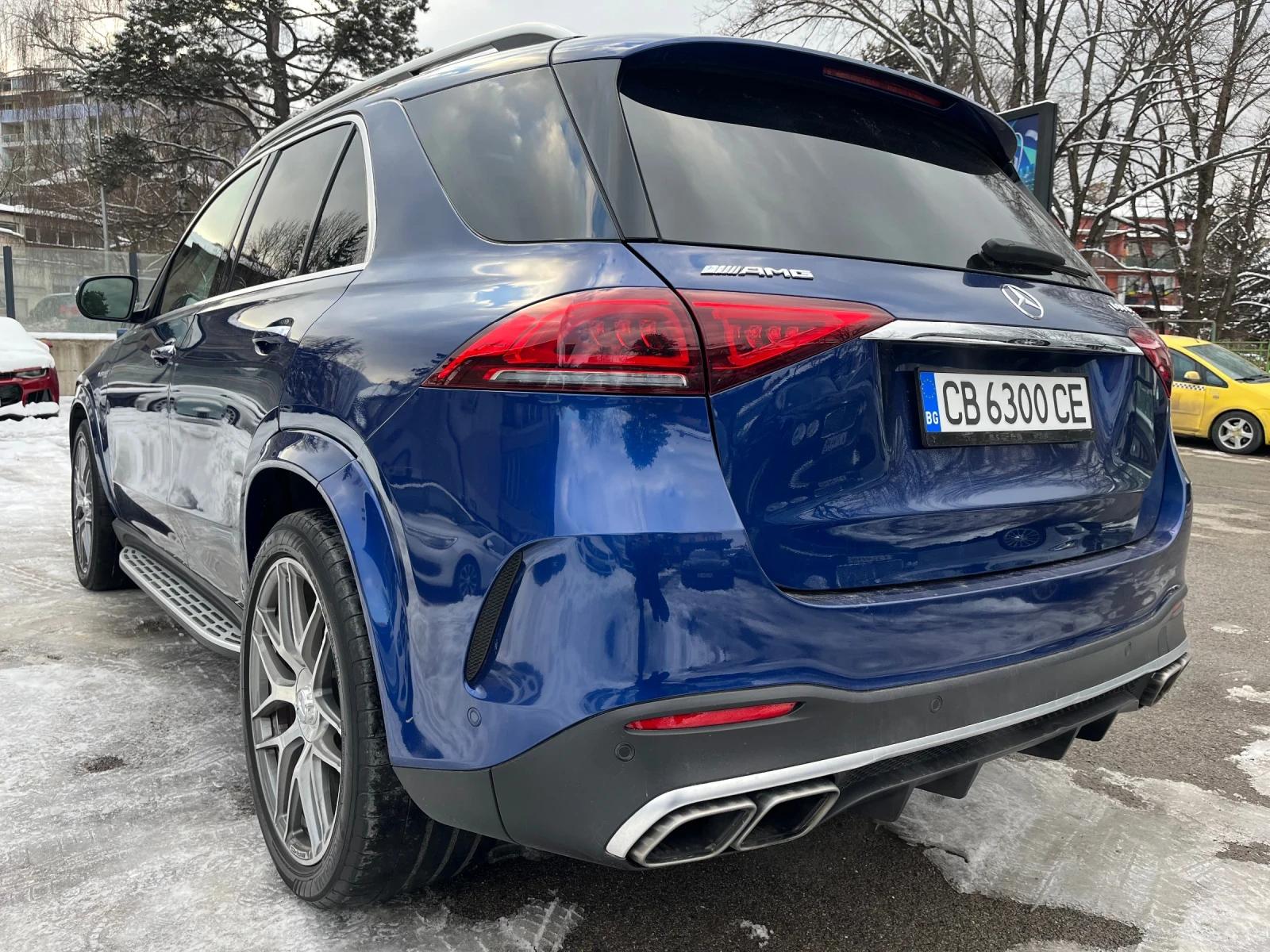 Mercedes-Benz GLE 63 S AMG 4Matic/Panorama/Head Up/Готов Лизинг!!!, снимка 8 - Автомобили и джипове - 54637168