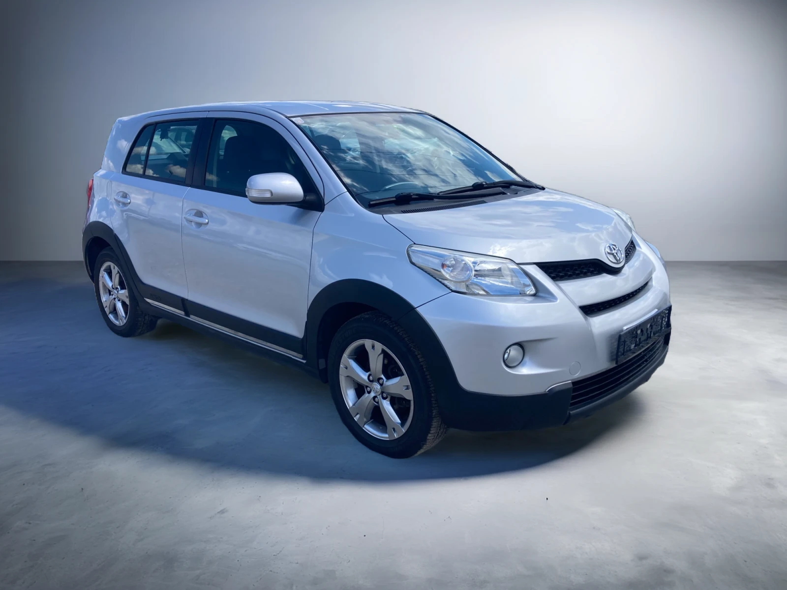 Toyota Urban Cruiser 1.4 D-4D, снимка 2 - Автомобили и джипове - 54726612