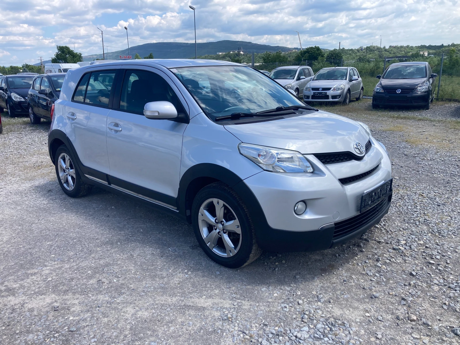 Toyota Urban Cruiser 1.4 D-4D, снимка 3 - Автомобили и джипове - 54726612