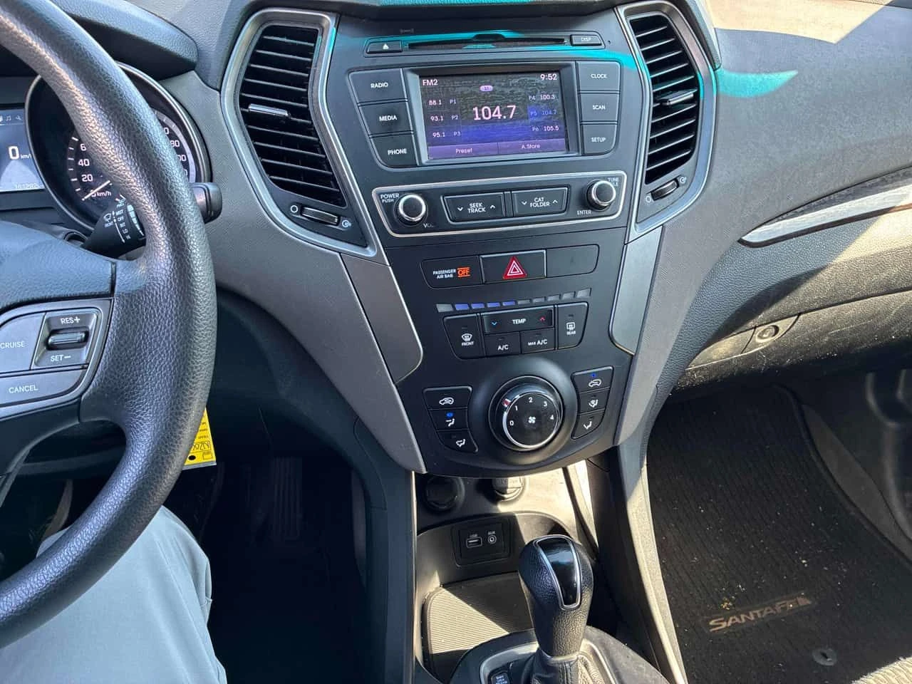 Hyundai Santa fe * FWD 4dr 2.4L * АВТОКРЕДИТ БЕЗ ПЪРВОНАЧАЛНА* , снимка 9 - Автомобили и джипове - 54807363