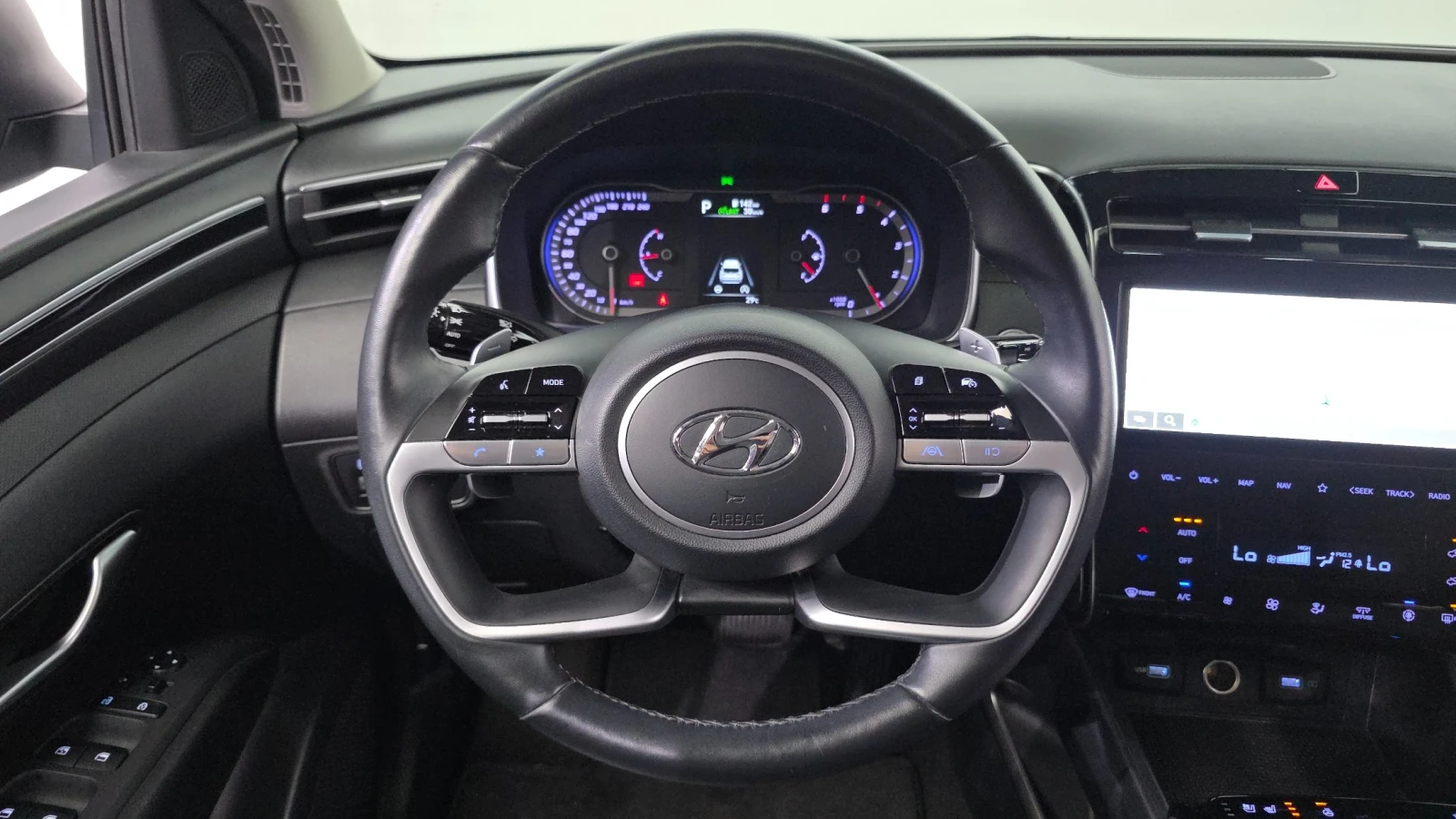 Hyundai Tucson * 2.0L* 2023* , снимка 12 - Автомобили и джипове - 54962938