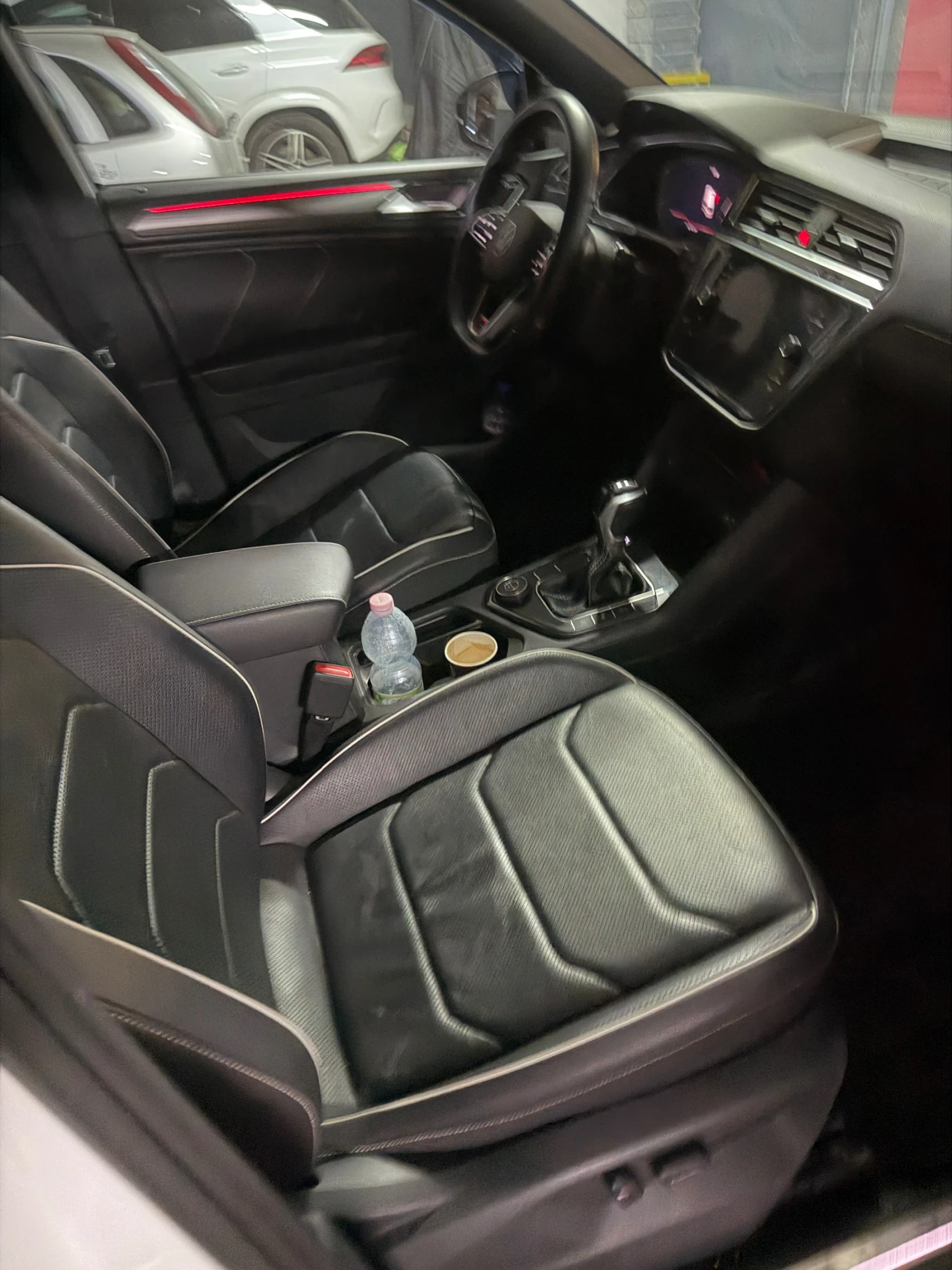 VW Tiguan 2.0 TSI R/Highline 4 motion Full max, снимка 8 - Автомобили и джипове - 55157934