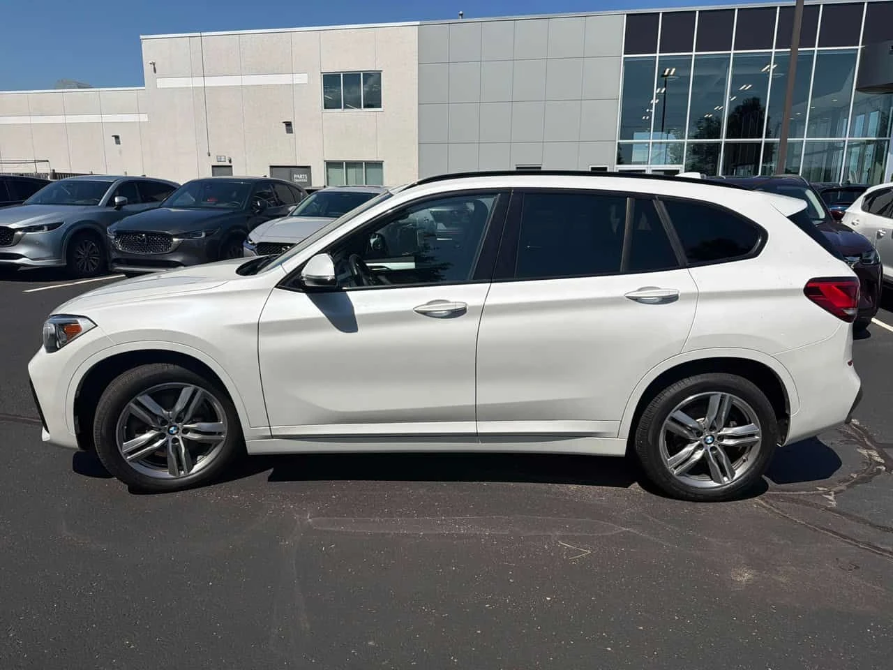BMW X1 М ПАКЕТ/xDrive28i/CARFAX/ПОДГРЕВ/ПАНО/ПАМЕТ/КЛИП, снимка 2 - Автомобили и джипове - 55248159