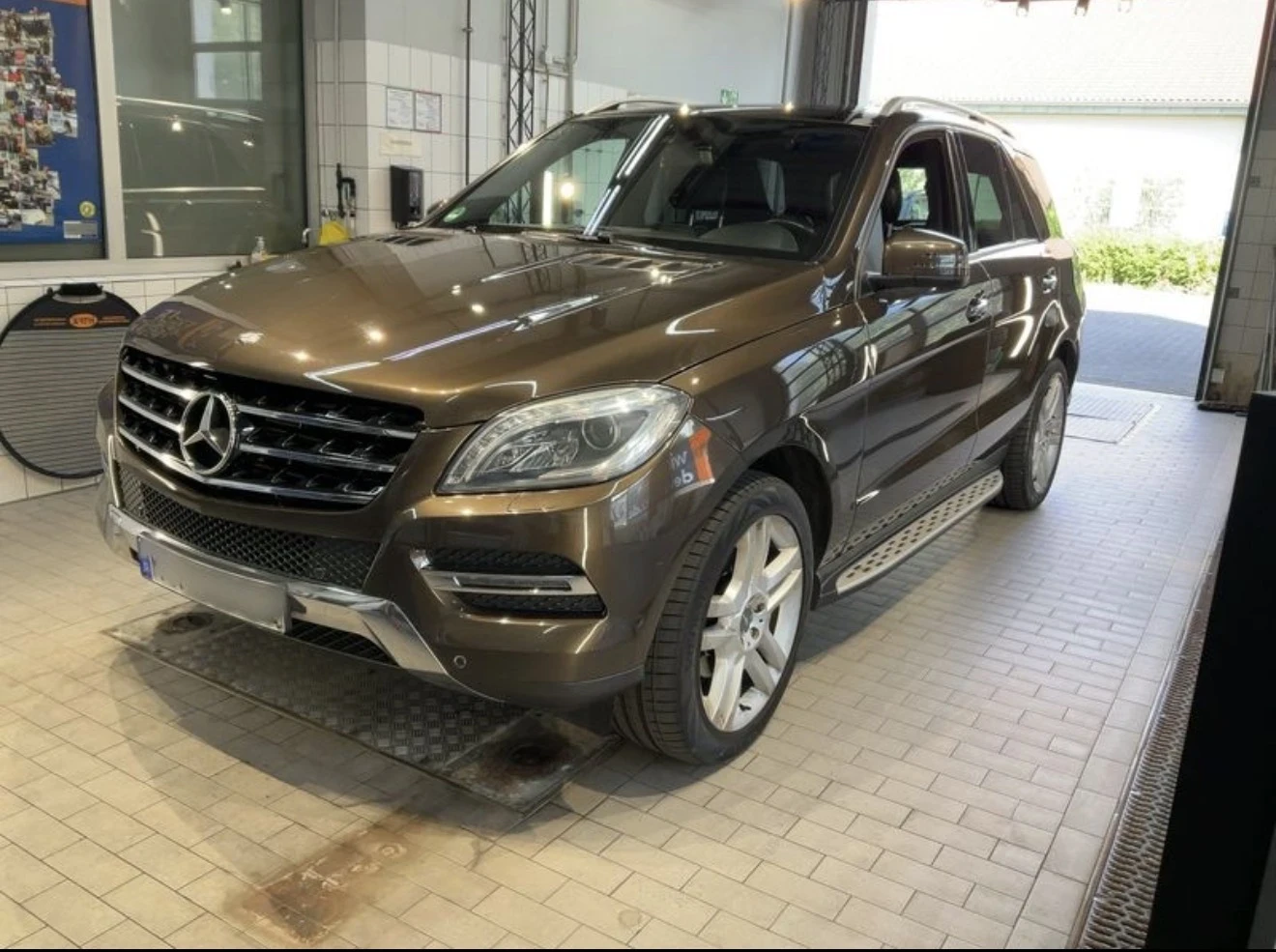 Mercedes-Benz ML 350 Exclusive-Лизинг през Уникредит 