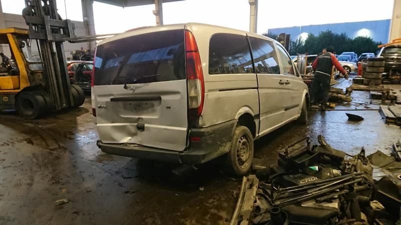 Mercedes-Benz Vito 2.1 CDI, снимка 4 - Бусове и автобуси - 27468659