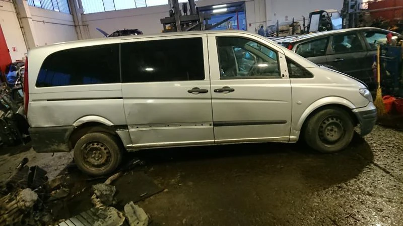 Mercedes-Benz Vito 2.1 CDI, снимка 2 - Бусове и автобуси - 27468659