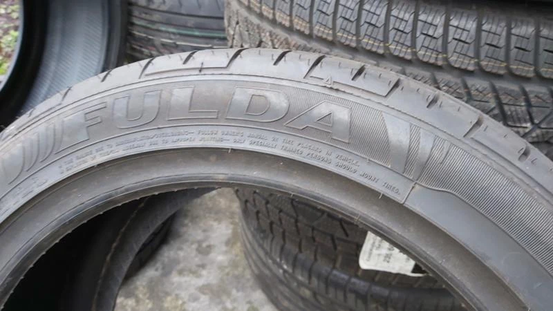 Гуми Летни 235/45R17, снимка 3 - Гуми и джанти - 27928377