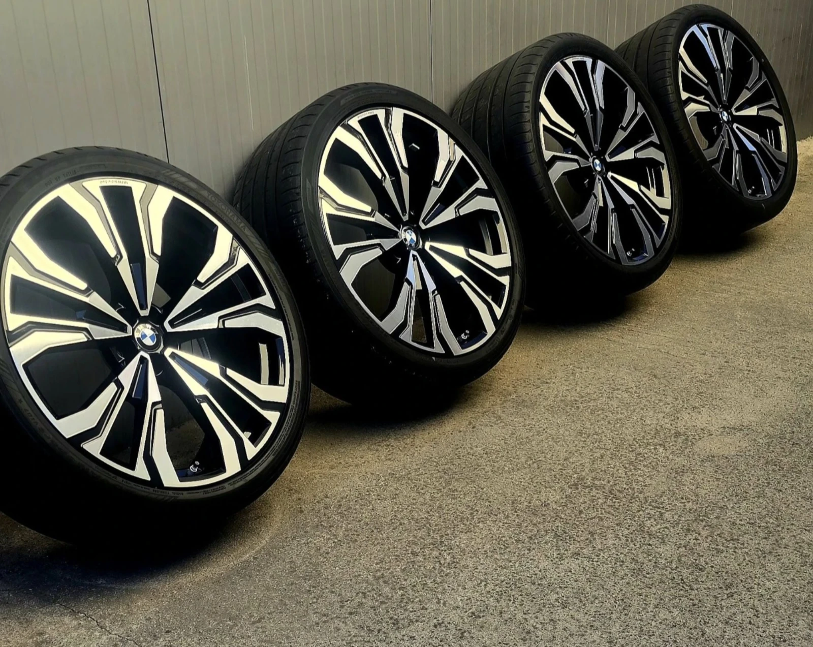    275/35R23  BMW X7 | Mobile.bg   12