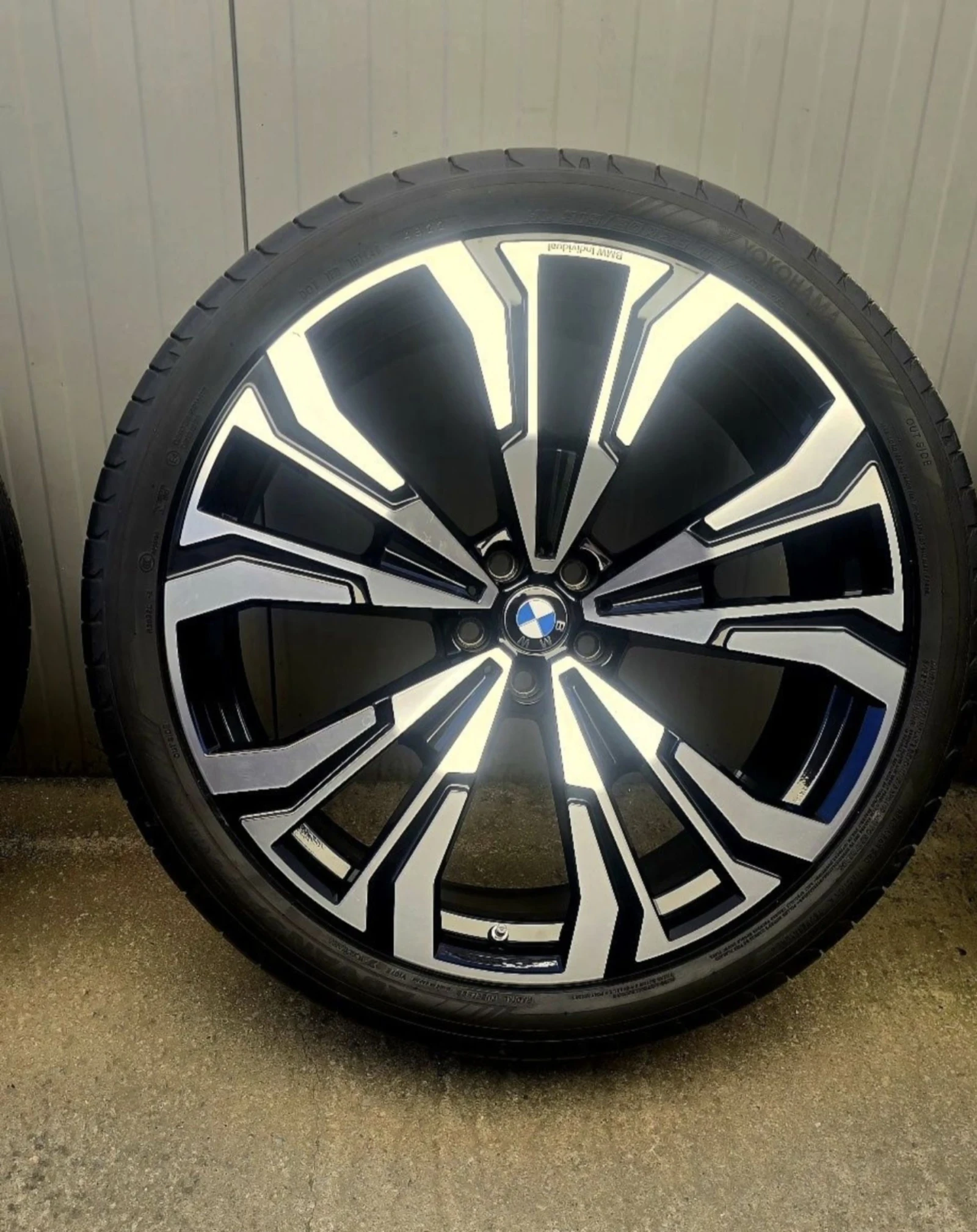    275/35R23  BMW X7 | Mobile.bg   4