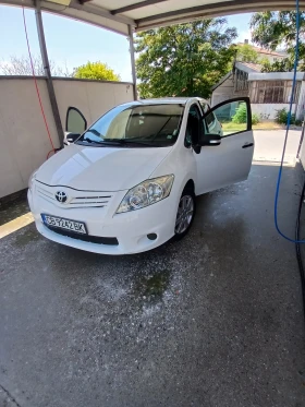 Toyota Auris, снимка 9