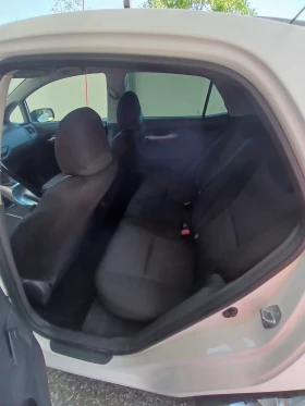 Toyota Auris, снимка 4