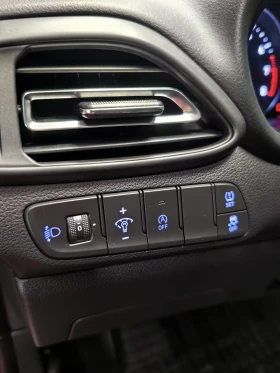 Hyundai I30 1.0T - GDI* CAM* ПОДГРЕВ ВОЛАН/СЕДАЛКИ/LINE ASSIT* - 14100 € / 27577.20 лв. - 83202357 9