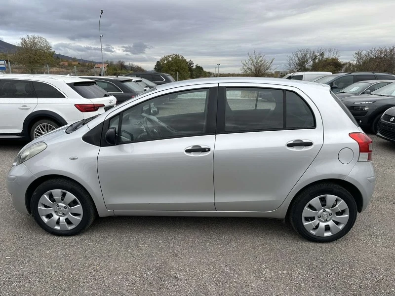 Toyota Yaris БЕНЗИН/ГАЗ, снимка 8 - Автомобили и джипове - 47534385