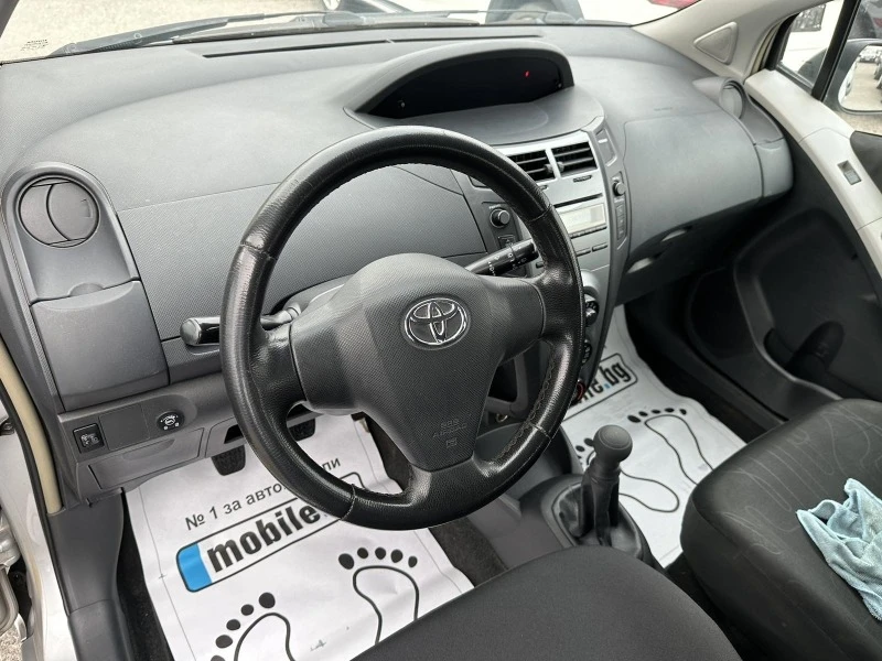 Toyota Yaris БЕНЗИН/ГАЗ, снимка 12 - Автомобили и джипове - 47534385