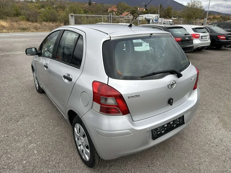 Toyota Yaris БЕНЗИН/ГАЗ, снимка 5 - Автомобили и джипове - 47534385