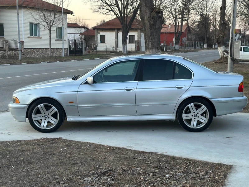 BMW 530 3.0D Facelift, снимка 6 - Автомобили и джипове - 48696478