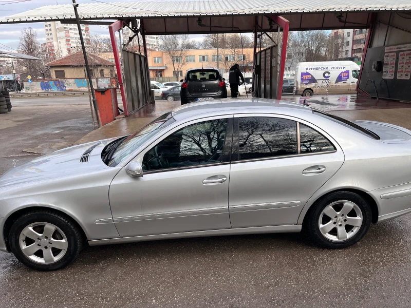 Mercedes-Benz E 320, снимка 2 - Автомобили и джипове - 48798894