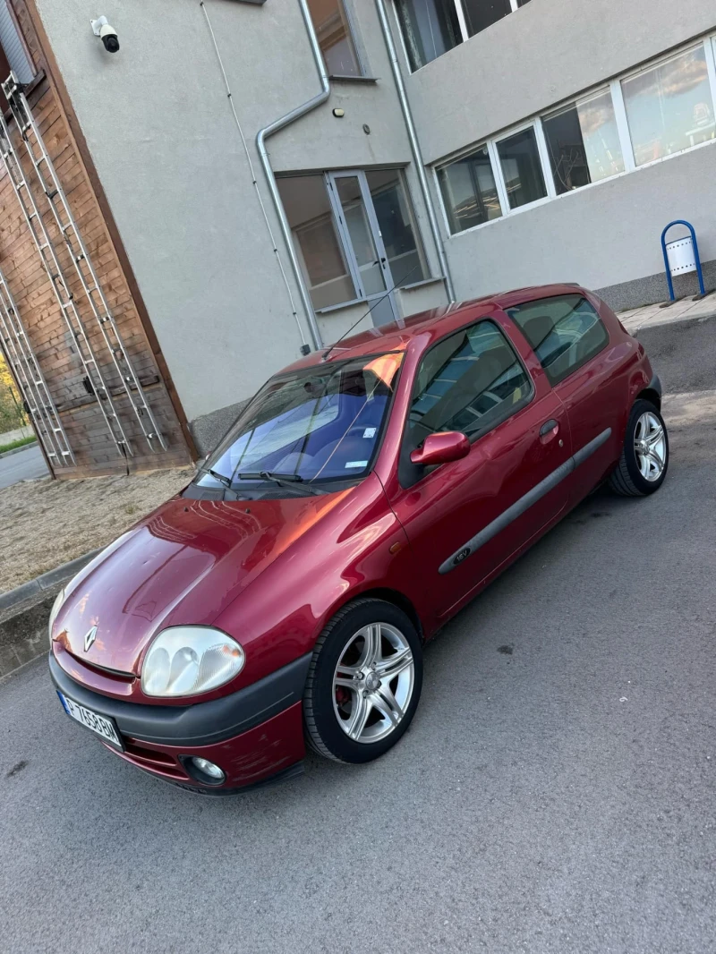 Renault Clio, снимка 9 - Автомобили и джипове - 49516949