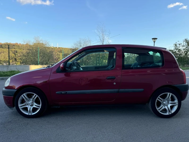 Renault Clio, снимка 3 - Автомобили и джипове - 49516949