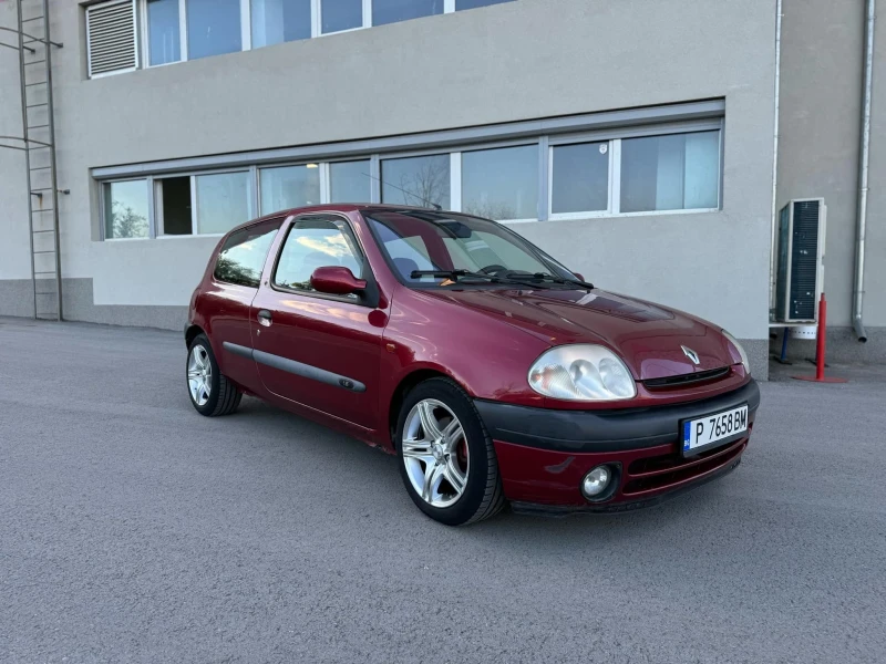 Renault Clio, снимка 1 - Автомобили и джипове - 49516949