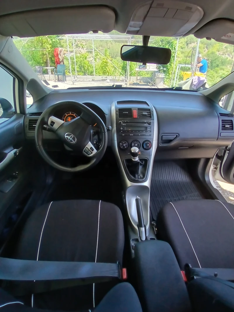 Toyota Auris, снимка 6 - Автомобили и джипове - 52583988