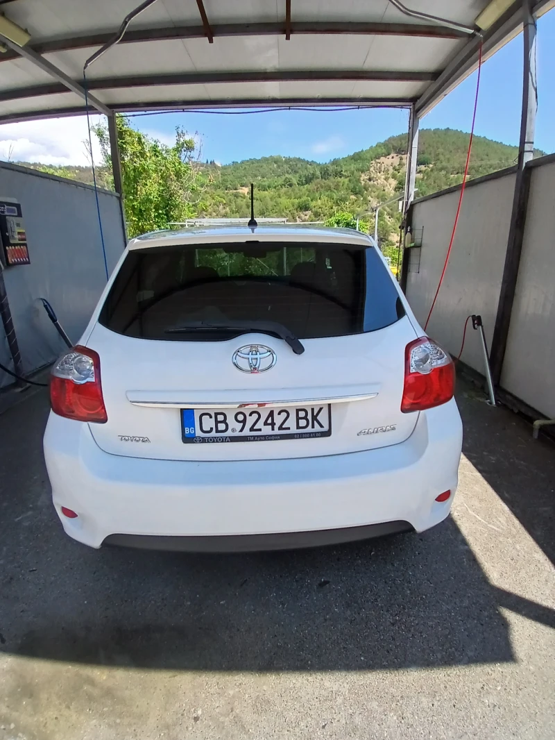 Toyota Auris, снимка 2 - Автомобили и джипове - 52583988