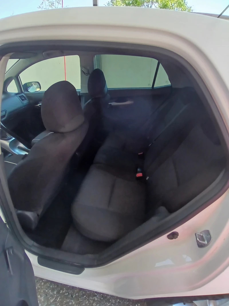 Toyota Auris, снимка 4 - Автомобили и джипове - 52583988