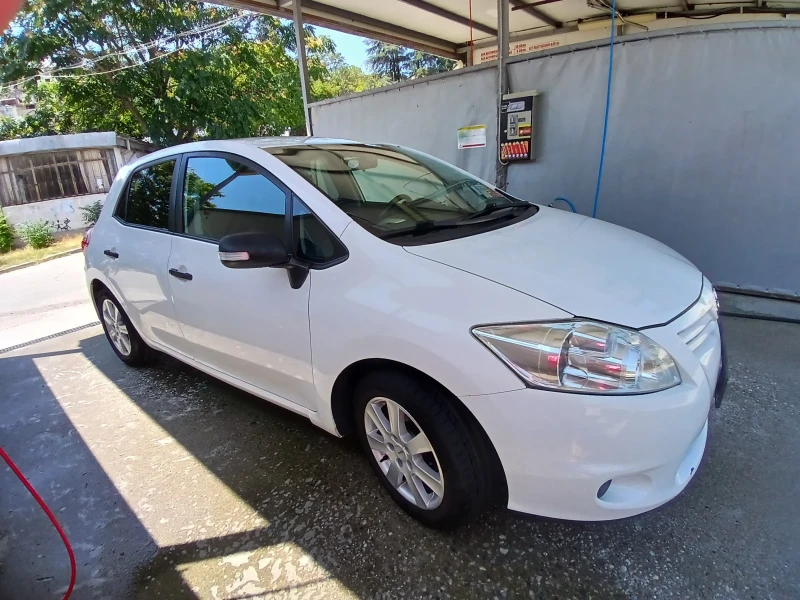 Toyota Auris, снимка 5 - Автомобили и джипове - 52583988