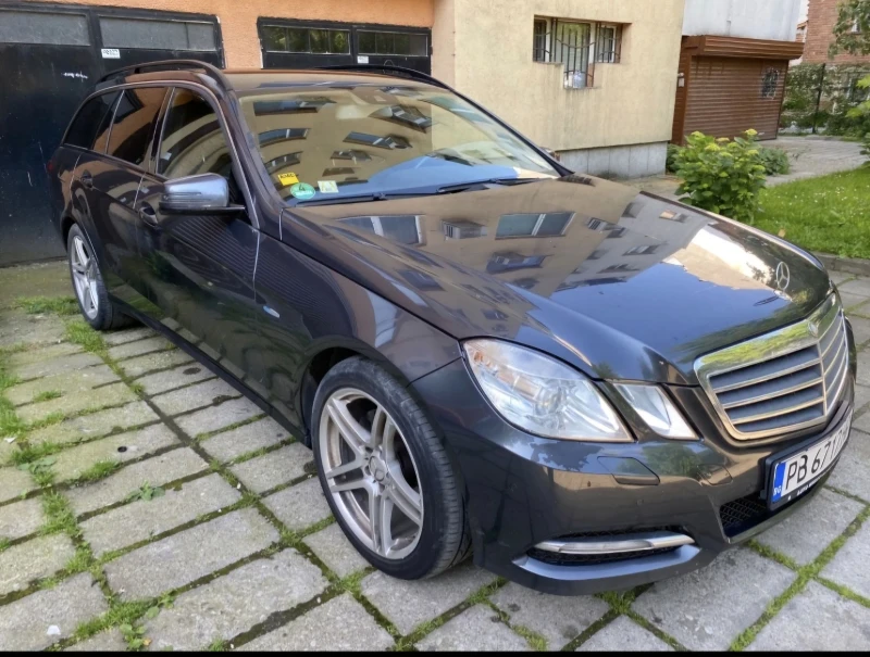 Mercedes-Benz E 200, снимка 3 - Автомобили и джипове - 52681598