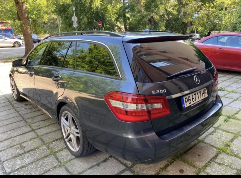 Mercedes-Benz E 200, снимка 5 - Автомобили и джипове - 52681598