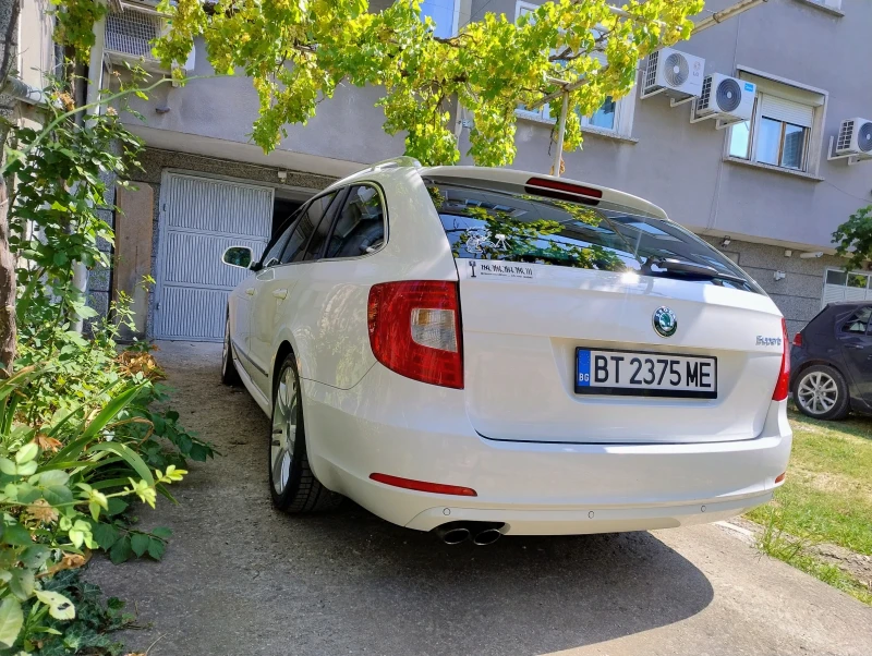 Skoda Superb, снимка 13 - Автомобили и джипове - 51672328
