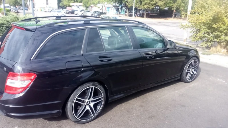 Mercedes-Benz C 220, снимка 14 - Автомобили и джипове - 52366547