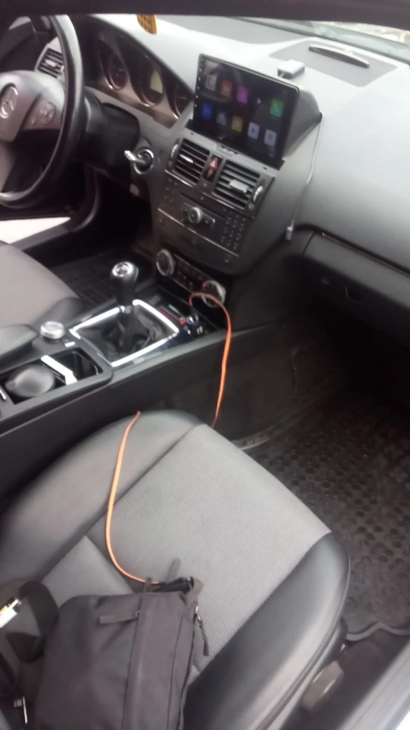 Mercedes-Benz C 220, снимка 10 - Автомобили и джипове - 52366547