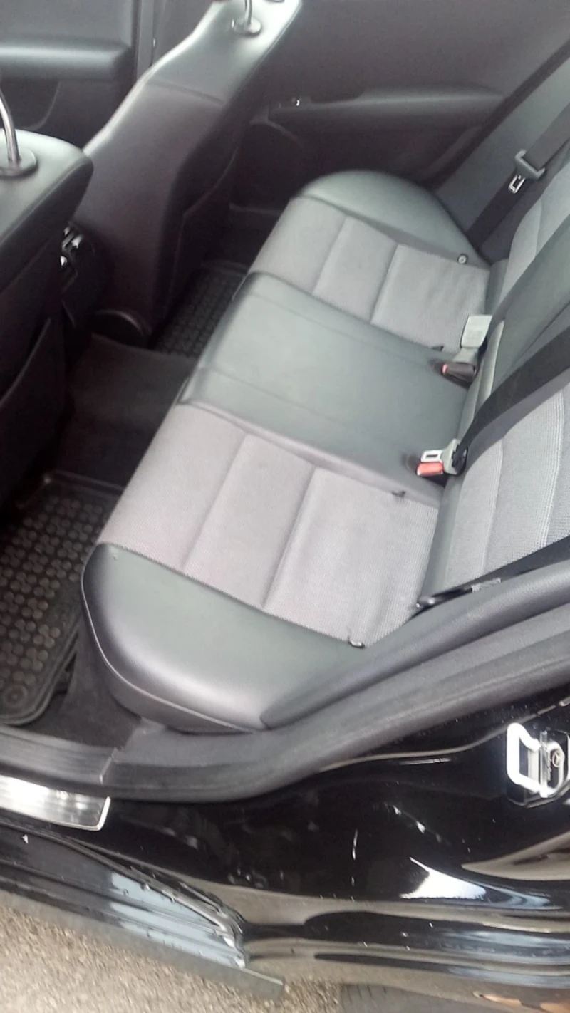 Mercedes-Benz C 220, снимка 6 - Автомобили и джипове - 52366547