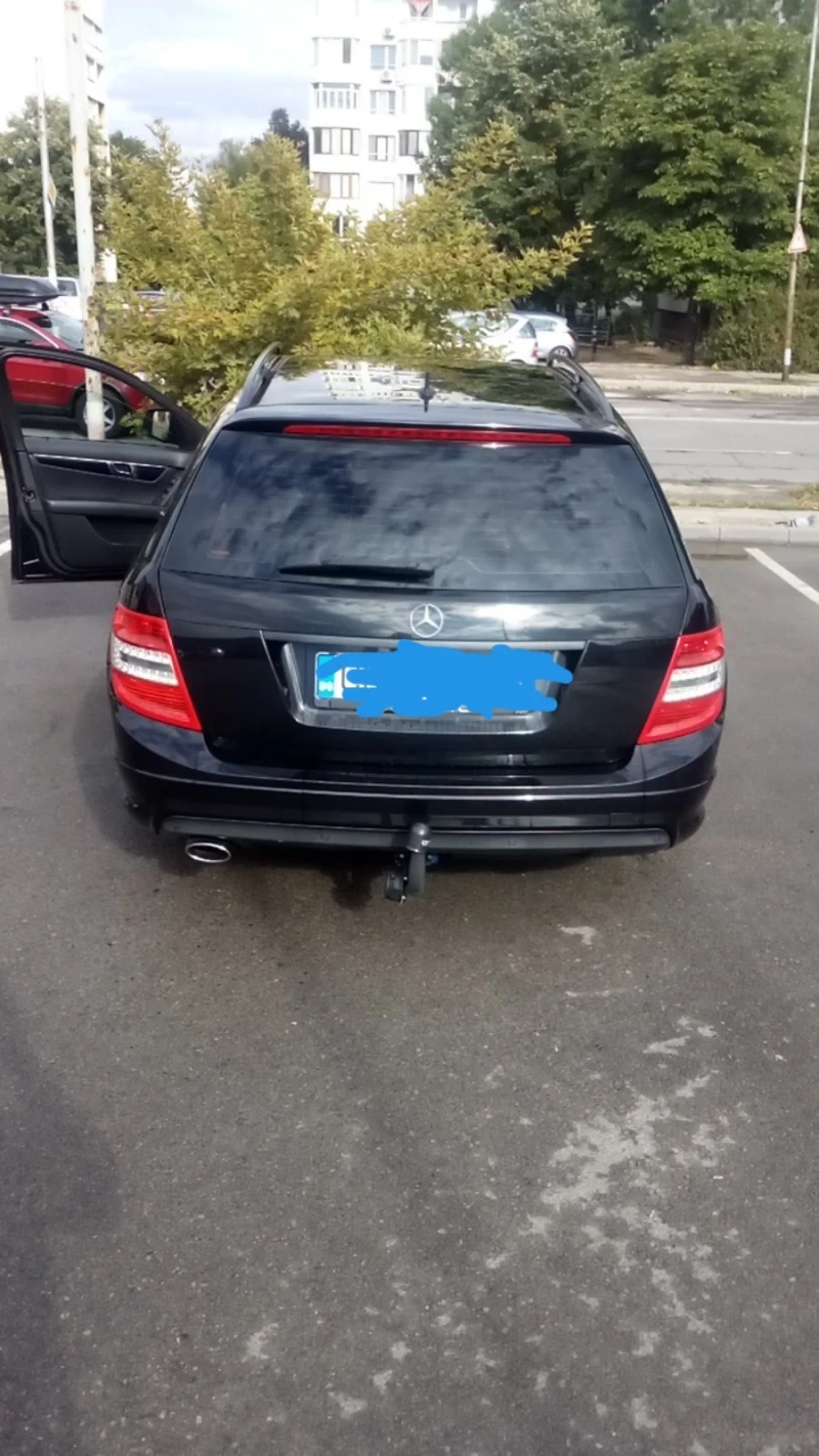 Mercedes-Benz C 220, снимка 2 - Автомобили и джипове - 52366547