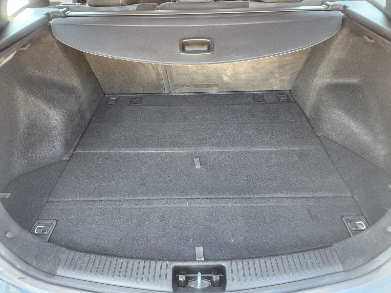 Hyundai I30 1.6 CRDI, снимка 14 - Автомобили и джипове - 52016653