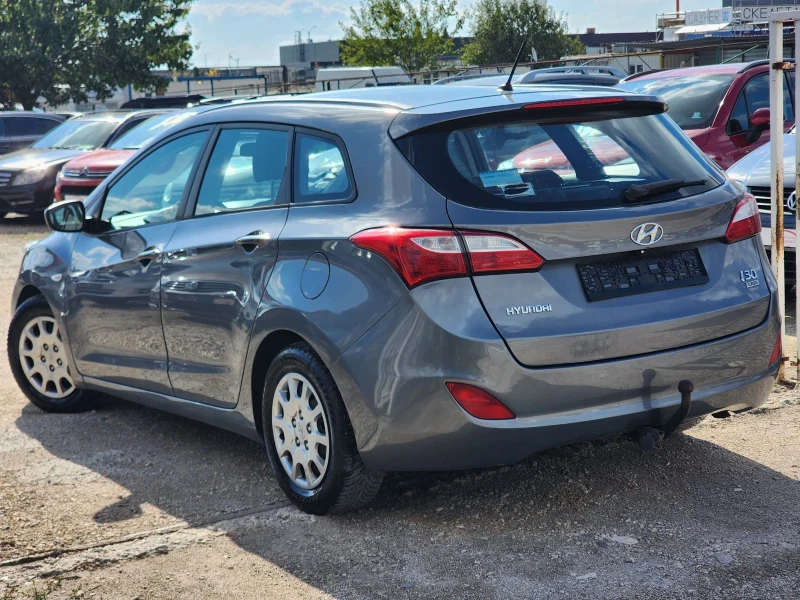Hyundai I30 1.6 CRDI, снимка 3 - Автомобили и джипове - 52016653