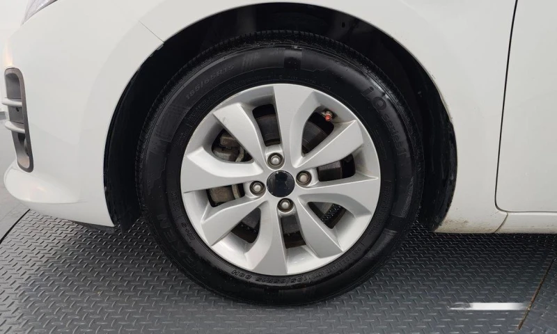 Kia Pride Diesel 5DR 1.4 Luxury * НАЙ-ДОБРА ЦЕНА В БЪЛГАРИЯ*, снимка 5 - Автомобили и джипове - 52111253