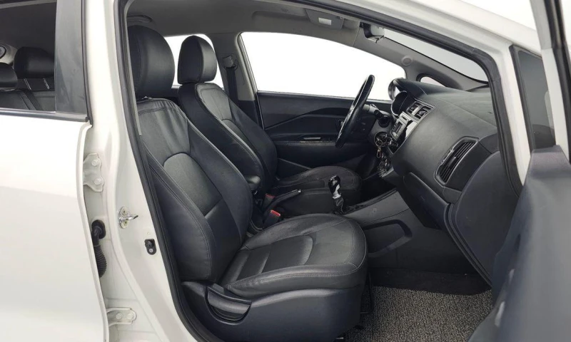 Kia Pride Diesel 5DR 1.4 Luxury * НАЙ-ДОБРА ЦЕНА В БЪЛГАРИЯ*, снимка 10 - Автомобили и джипове - 52111253