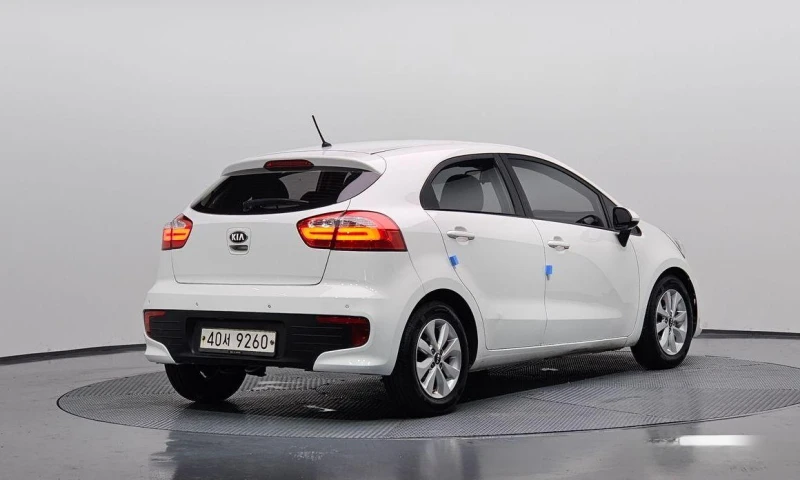 Kia Pride Diesel 5DR 1.4 Luxury * НАЙ-ДОБРА ЦЕНА В БЪЛГАРИЯ*, снимка 2 - Автомобили и джипове - 52111253