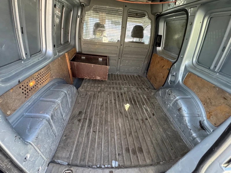 VW Caddy 1.9TDI 105hp, снимка 9 - Автомобили и джипове - 52191355