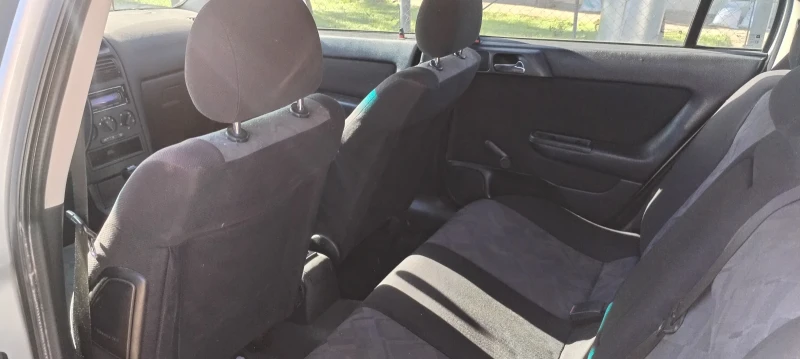 Opel Astra, снимка 3 - Автомобили и джипове - 52255523