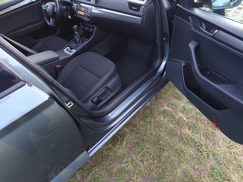 Skoda Superb, снимка 10 - Автомобили и джипове - 53060378