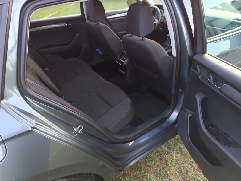 Skoda Superb, снимка 16 - Автомобили и джипове - 53060378