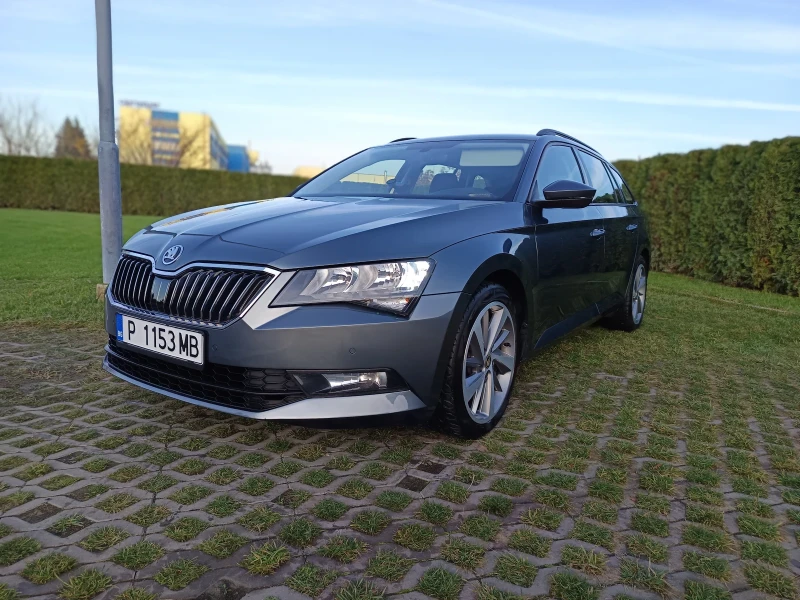 Skoda Superb, снимка 3 - Автомобили и джипове - 53060378