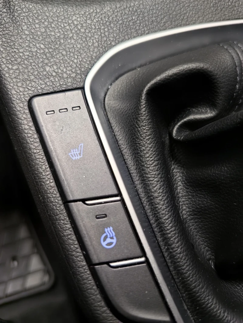 Hyundai I30 1.0T - GDI* CAM* ПОДГРЕВ ВОЛАН/СЕДАЛКИ/LINE ASSIT*, снимка 8 - Автомобили и джипове - 53324327