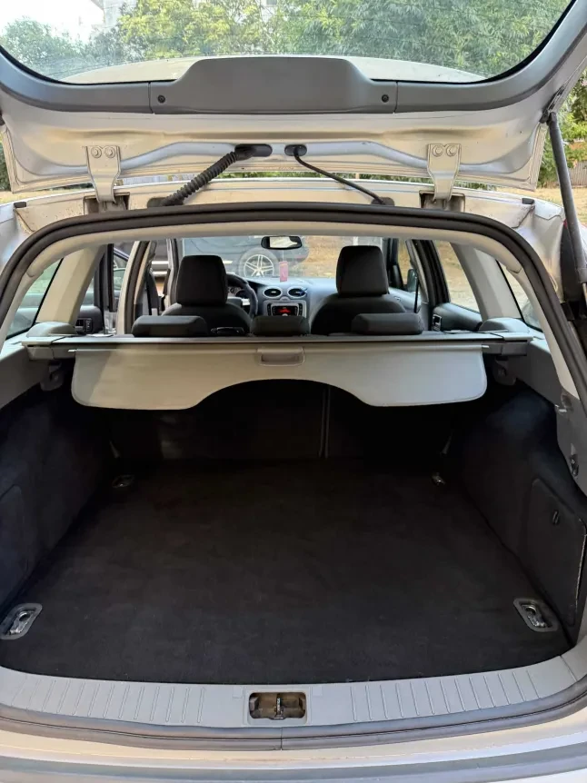 Ford Focus 1.6 TCI, снимка 13 - Автомобили и джипове - 55430418