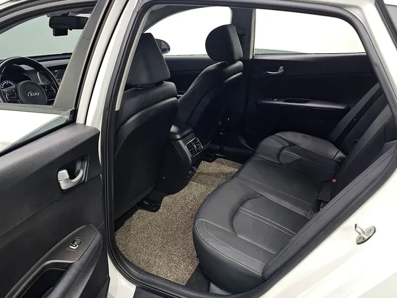 Kia K5 Prestige 2.0 ГАЗ , снимка 12 - Автомобили и джипове - 55577354